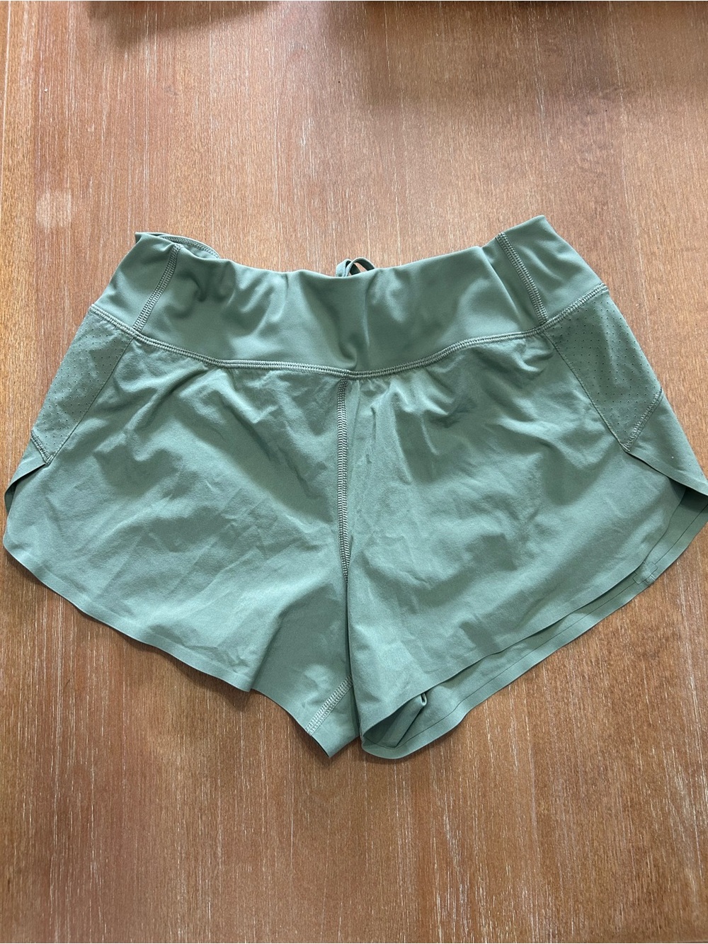 Athleta Run With It 3.5 Sage Green Running Shorts